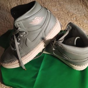 Women's sneakers